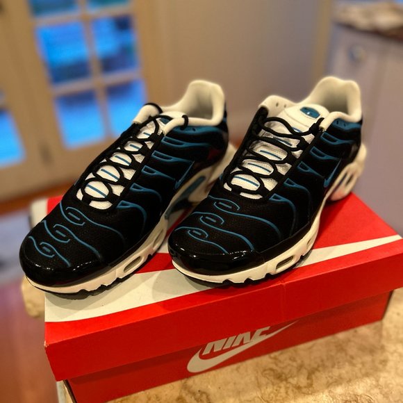 Air Max Plus - Picture 2 of 6